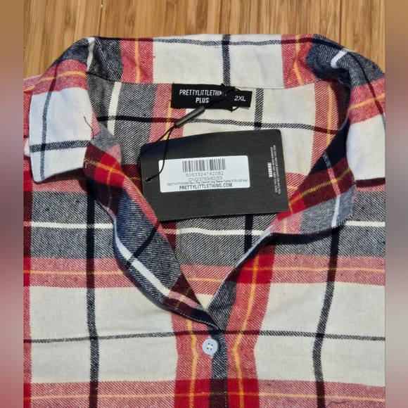 💚 NWT Pretty Little Thing Plaid Shirt - Picture 5 of 8